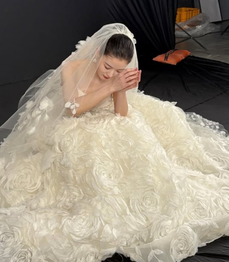  이렇게 잘 어울린다고? 김유정, 26살 웨딩드레스 비주얼 포스 대박