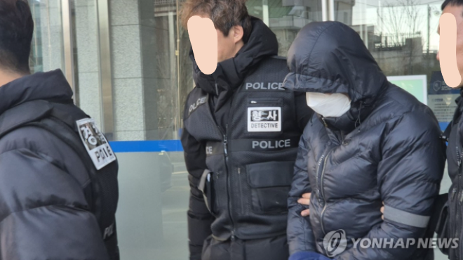 '계엄령 놀이' <b>갑질</b> 양양군 <b>공무원 구속</b>... "아직도 장난이냐... 
