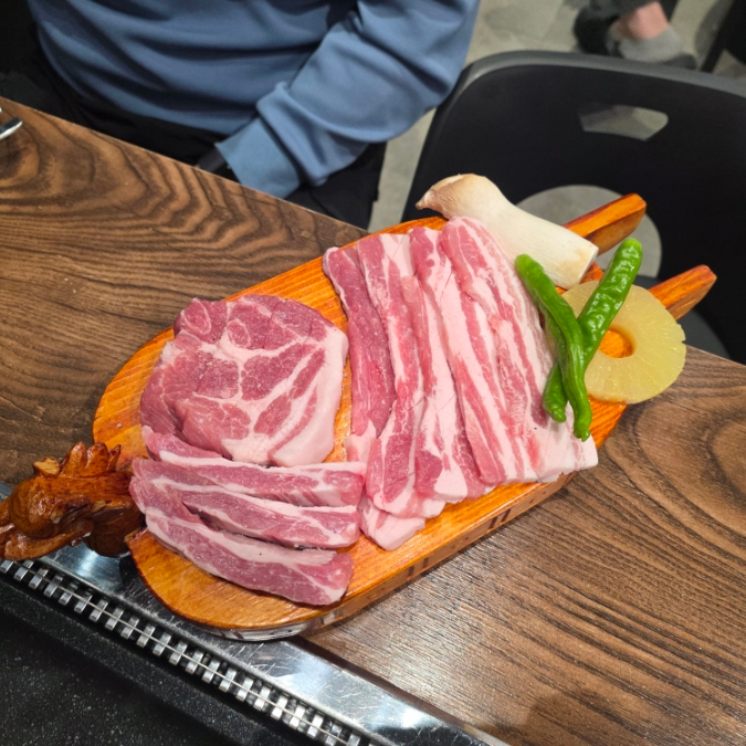  발산 맛집, 여수갓육고｜고기 맛·분위기·밑반찬 3박자 다 만족한 발산역 고기집