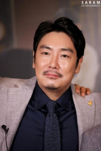 강도·강간 <b>소년범</b> 출신 <b>의혹</b>… 배우 <b>조진웅</b>은 누구? (프로필)
