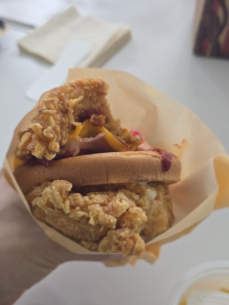  KFC 업사이드다운 징거세트 솔직 후기｜가격·구성·맛 총정리