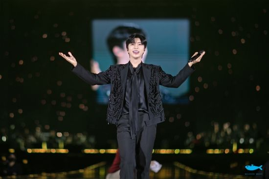 'IM HERO' 임영웅, 새해 서울 콘서트 전석 매진…전국투어 흥행 질주