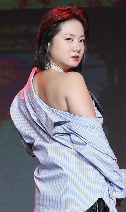 <b>박나래</b>, 전 매니저들로부터 <b>횡령</b> 고발…"회사 자금 사적 사용... 