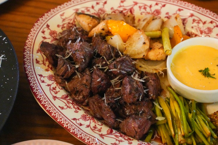  조용하고 편안한 양식당 성수까망, 데이트하기 좋은 성수역맛집