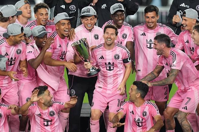 <b>메시</b> MLS <b>우승</b>, 팀 인터 <b>마이애미</b> 첫 트로피와 월드컵 출전... 
