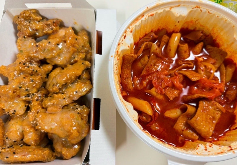 엽기떡볶이 덜매운맛 참치마요밥(ft. 자담치킨 맵슐랭)