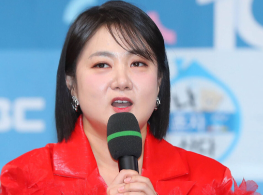   갑질·횡령 의혹 박나래, 모친이 전 매니저에 ‘2천만 원 입금’했다가 즉시 반환된 황당한 뒷이야기