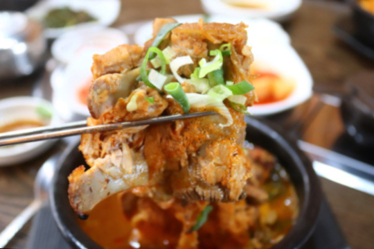 24시뼈다귀탕 중문점 사진 2