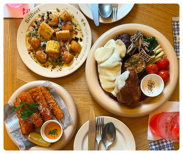  레트로 감성 가득한 성수동 데이트 필수 코스, 대파크림옥수수뇨끼 맛집 '브리비트 성수'