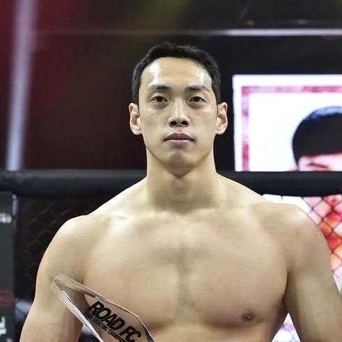 <b>윤태영</b> 선수 프로필 인스타 로드FC <b>웰터급</b> 초대 <b>챔피언</b> 등극!... 