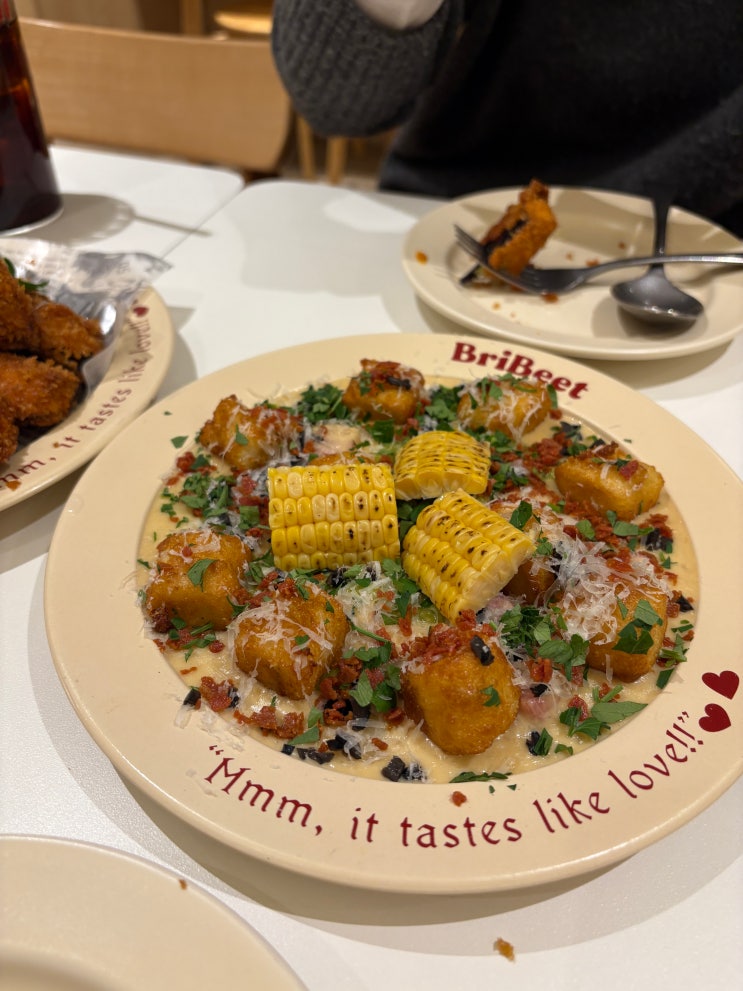  강남역 파스타 브리비트:) 옥수수대파크림뇨끼, 잠봉매콤리조또 맛집