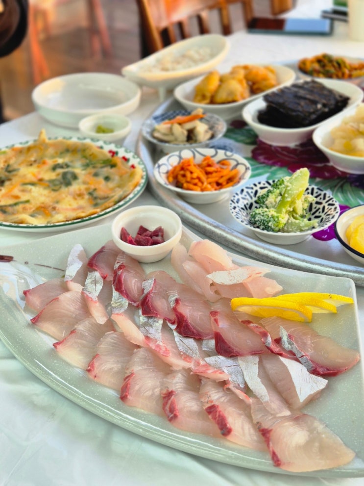  다채롭게 즐기는 제주방어맛집 모슬포 제주할망밥상