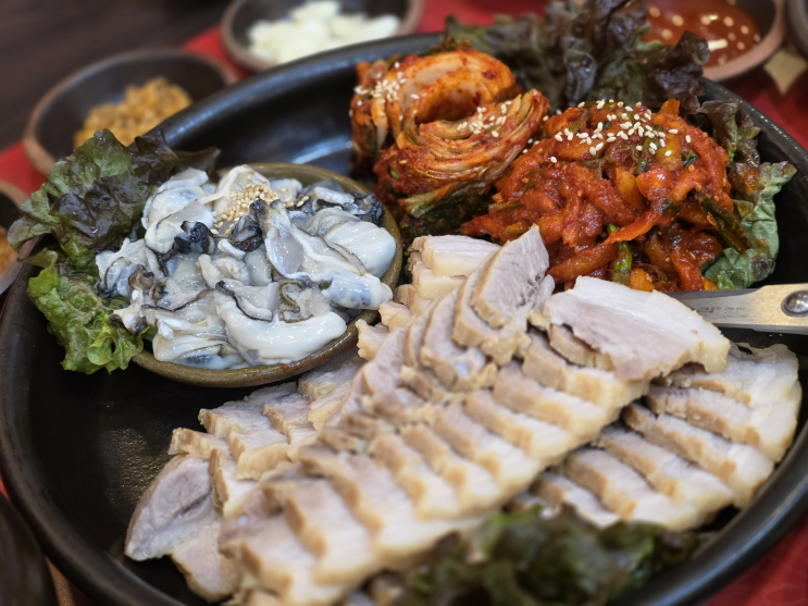  굴보쌈이 맛있는 항아리보쌈 의왕점