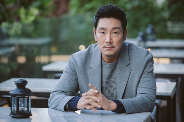 <b>조진웅</b> 은퇴 선언 이후 이어진 <b>논쟁</b>… ‘<b>소년범</b> 전력’은... 