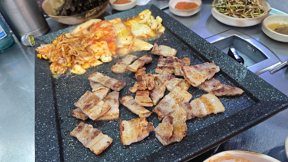 황금꽃돼지 선부점 사진 5