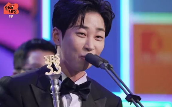   딘딘, 조세호에게 또 소신 발언 터졌다! "출연료 낮춰야 하는 것 아닌가요?"