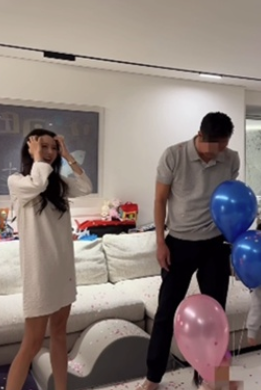   '재벌 2세' 이필립박현선 부부, 셋째 성별 공개! "소원 이뤄졌다" 첫째 아들 로원에 이어 딸 부자 등극!