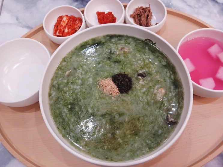  본죽&비빔밥 소불고기버섯뚝배기 매생이굴죽