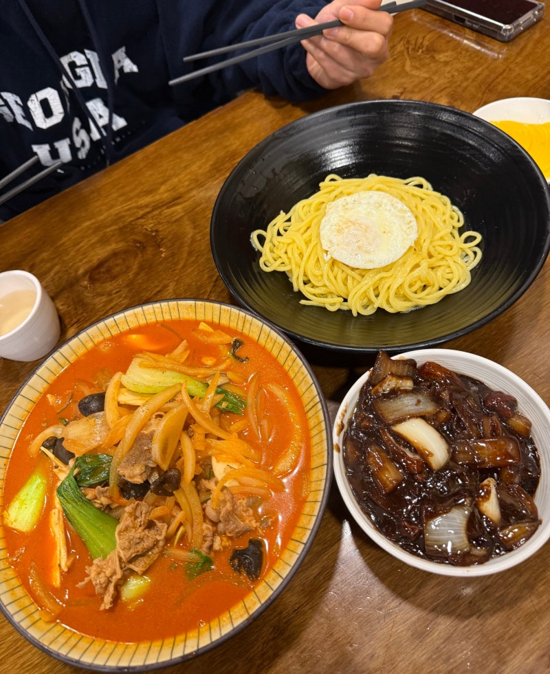 [강남구청] 공리｜차돌 듬뿍 짬뽕과 꾸덕한 삼선짜장, 믿고 먹는 집