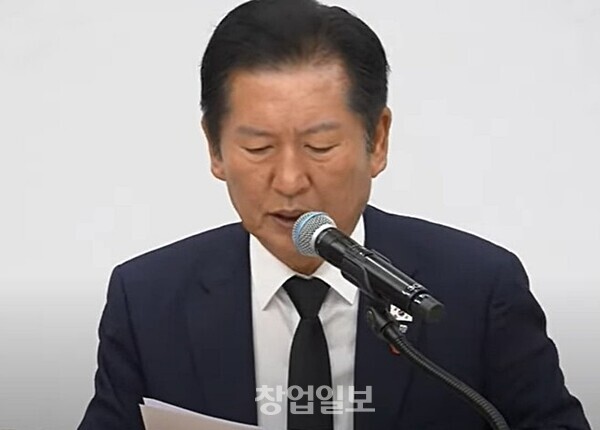 <b>정청래</b> “<b>내란전담재판부</b>법, 위헌 논란 최소화…철저한 단죄... 