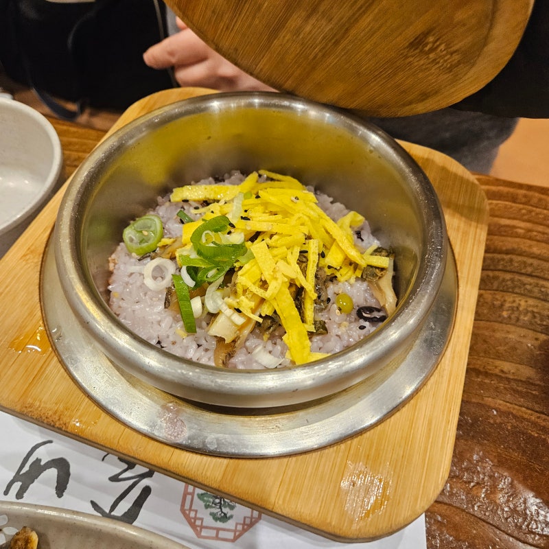 품격과 격조가 느껴지는 푸짐한 한상 서면 한정식 맛집 솔내음한정식