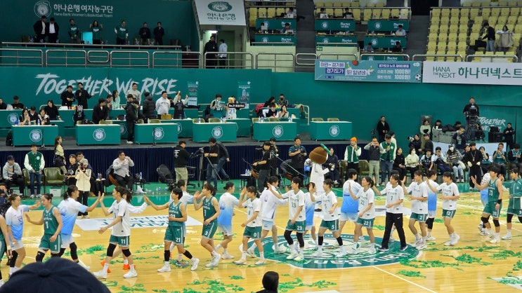WKBL 하나은행 여자<b>프로농구</b> <b>5연승</b>!! 원동력과 향후 전망