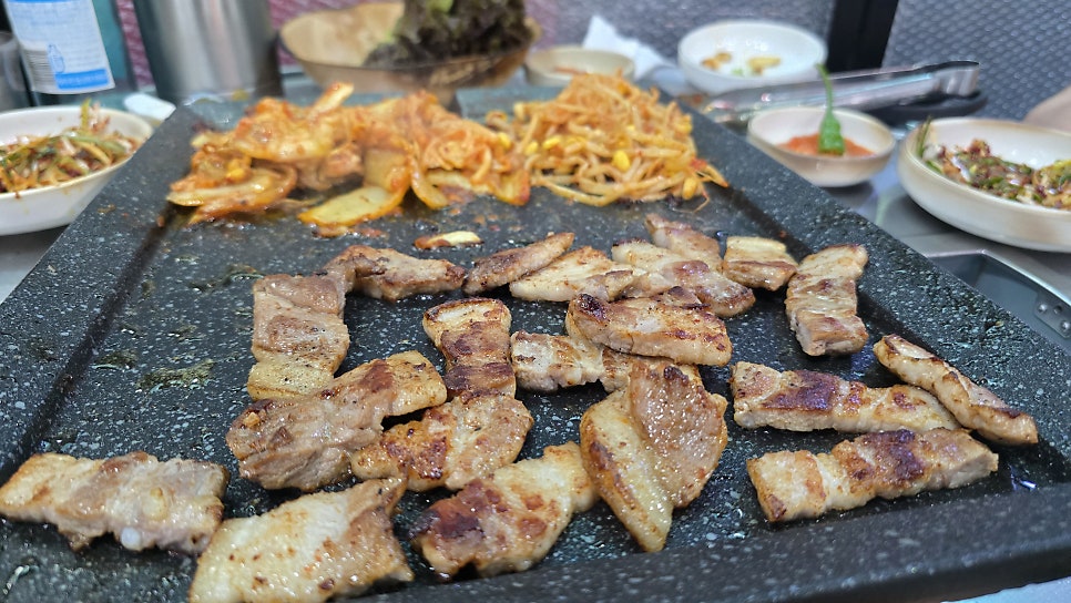 황금꽃돼지 선부점 사진 6