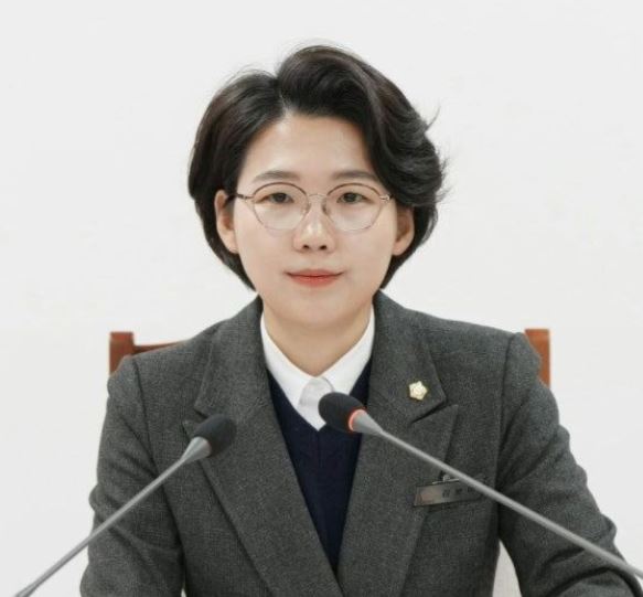 <b>김보미 의원</b> “강진원 군수, 공유재산 측근 무상임대 특혜 의혹... 