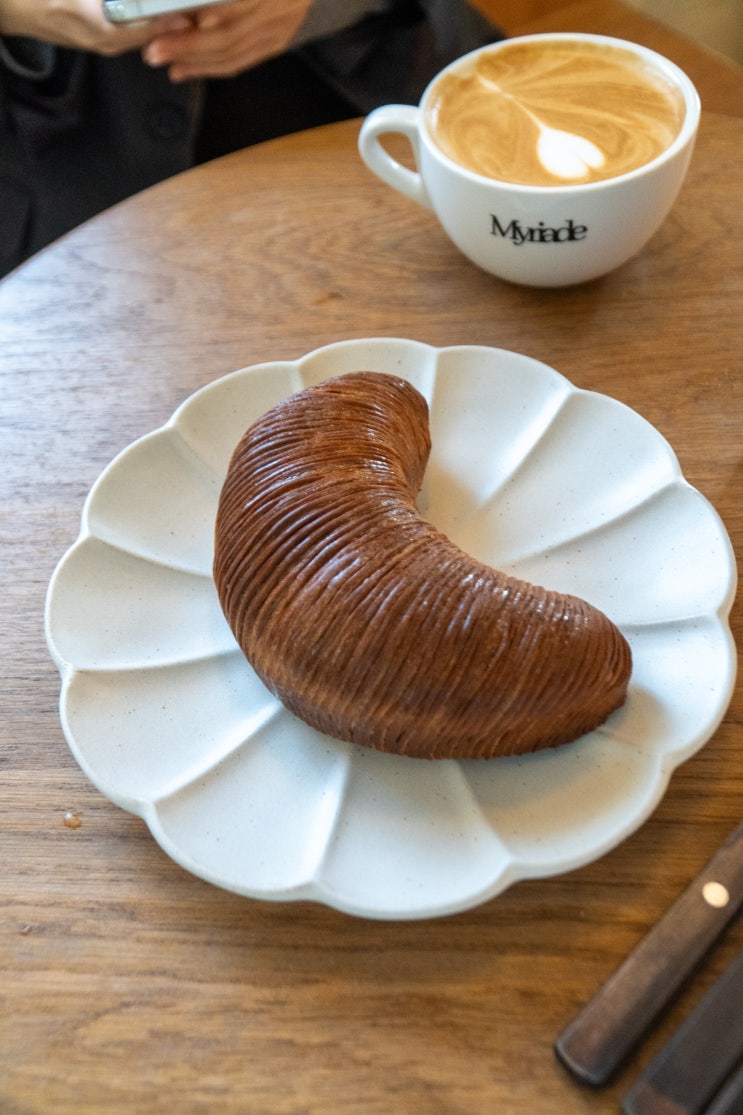  동명동 카페 미리아드 myriade 만겹 크루아상 있는 디저트 맛집