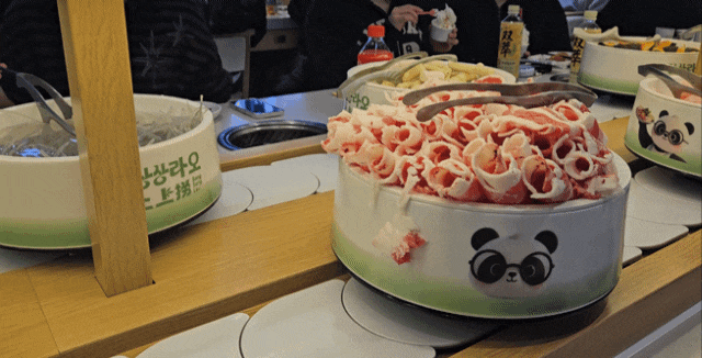  건대 훠궈 맛집 '상상라오' | 초밥처럼 돌아오는 회전벨트 훠궈, 상상라오 솔직 후기 및 먹는 꿀팁