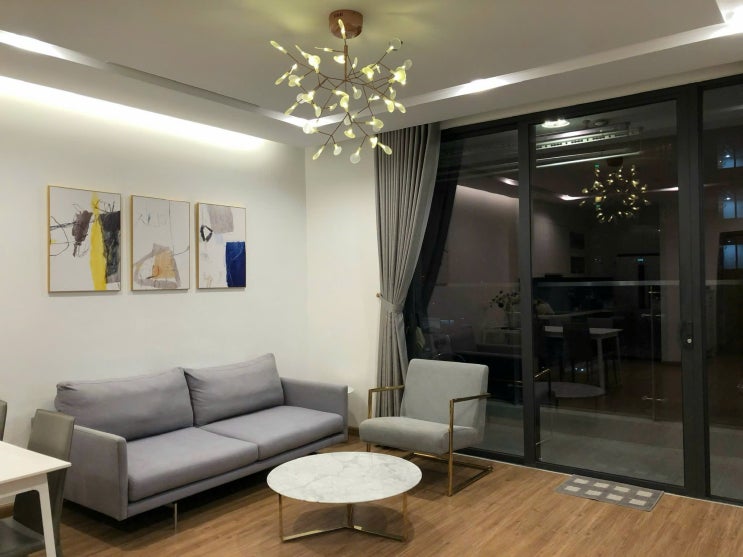  하노이 메트로폴리스 M1 방2개 풀옵션 $1300 Vinhomes Metropolis 고급 아파트 임대 알려드립니다