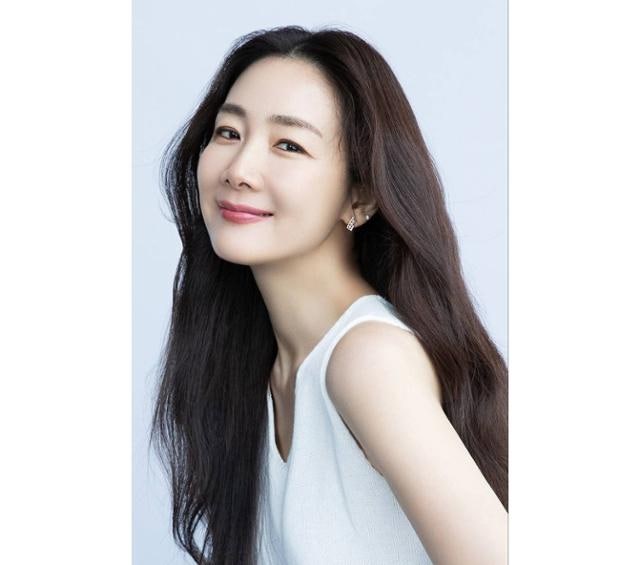최지우, 영화 '슈가'로 3년 만 스크린 복귀
