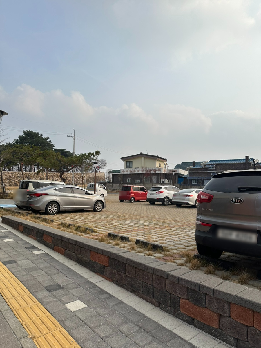 Naeposelpeusajingwan Meomureuda Hongseongjeom photo 2