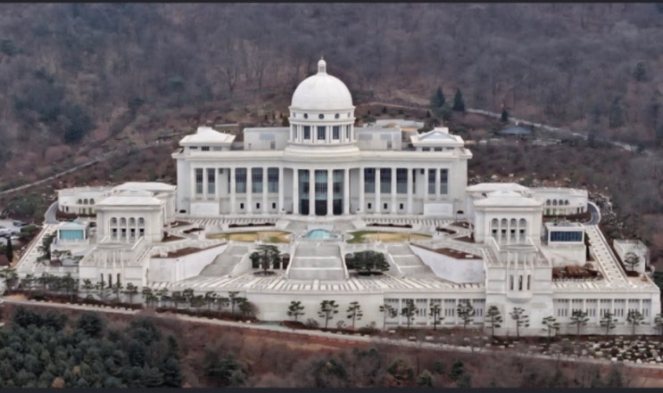 <b>통일교</b>와 더블어<b>민주당</b> 소속의원간 <b>금품</b>수수<b>의혹</b>