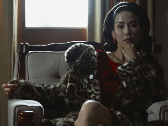  44세 조여정, 역대급 '요염한 마담'으로 변신! '메이드 인 코리아'에서 