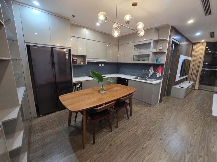  하노이 웨스트포인트 W1동 107m2 3룸 풀옵션 2900만동 ( Vinhomes Westpoint ) 좋은 아파트 임대 알려드립니다