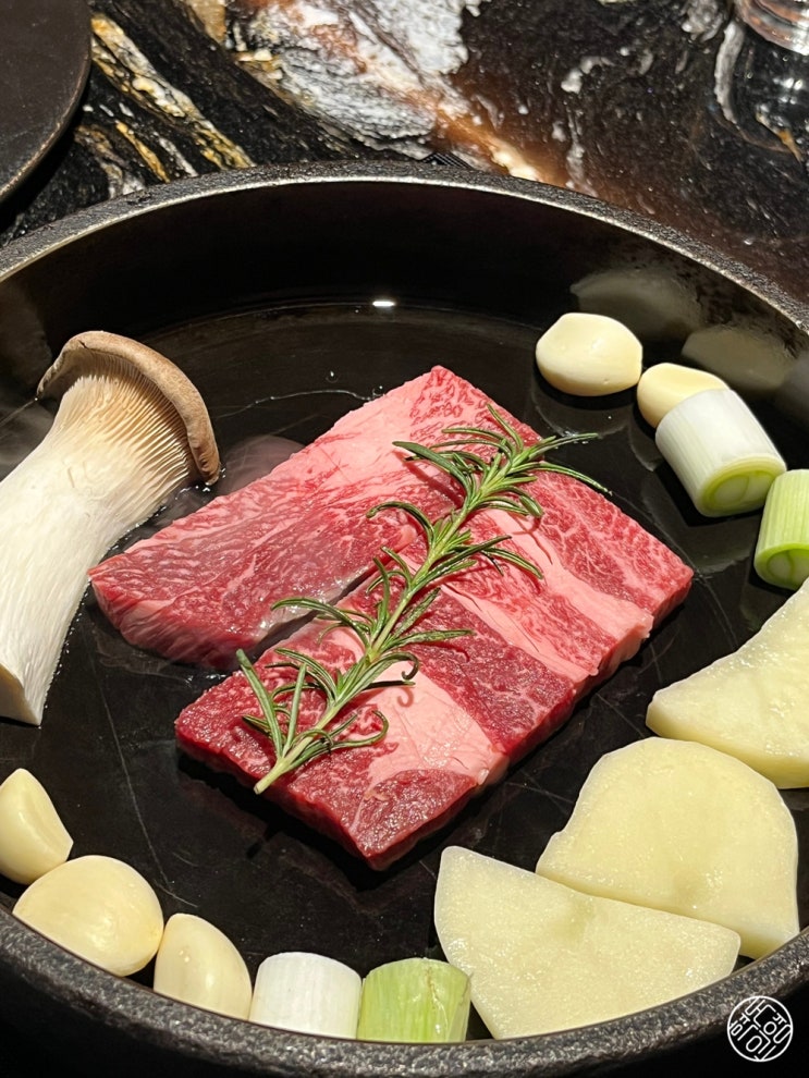  연말 분위기 가득한 을지로 소고기맛집, 너애하누에서 맛본 1++ 세트 을지로 소고기 회식에도 너무 좋은 곳!