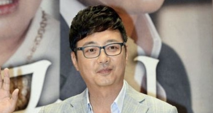 개인 소득 1위”…<b>윤다훈</b>, ‘한국 <b>기네스북</b>’ <b>등재</b>한 사연