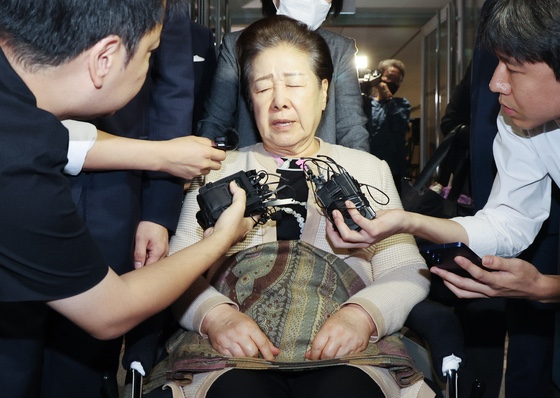 <b>통일교</b> 민주당 15명 지원 <b>의혹</b>.. 리스트 누구? <b>특검</b> 누락 논란... 