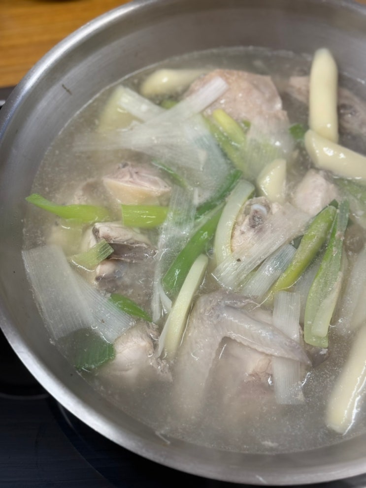  겨울철 명동역 맛집 닭한마리 '김씨네닭한마리 명동본점'
