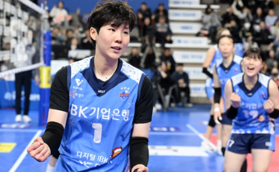 제 발로 나온 이소영, 다시 IBK로 돌아갈까? 어깨 수술·자유신분선수 결정의 의미 (여자 프로....