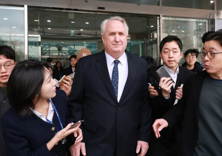 국민의힘 <b>인요한</b>, 비례대표 <b>의원직 사퇴</b>