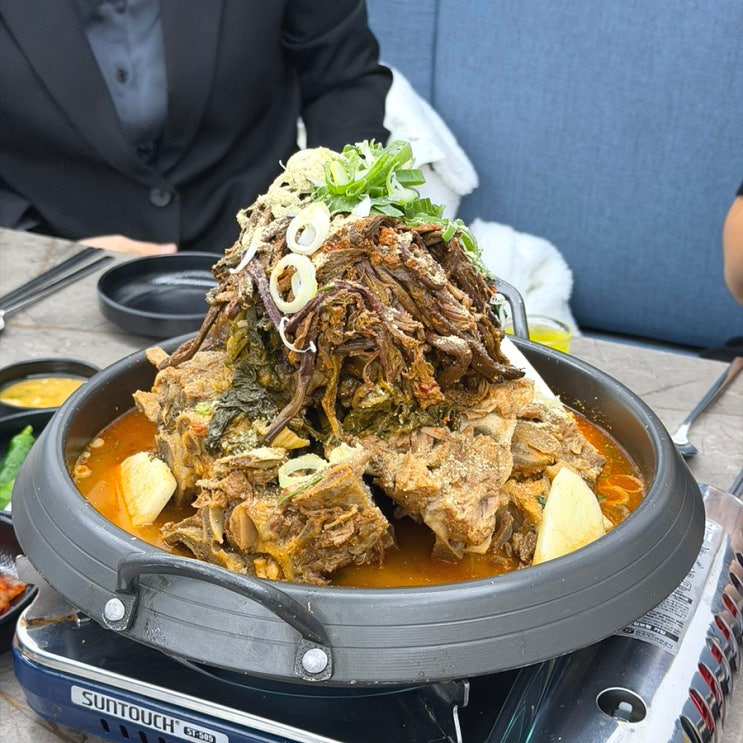  김해 율하 맛집 뼈대있는해장국감자탕ㅣ사리 셀프바,4인 방문후기