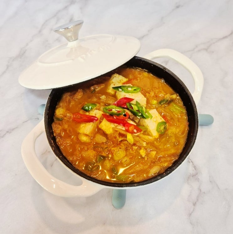  김치청국장 맛있게 끓이는 법 집밥처럼 구수한 청국장찌개 레시피