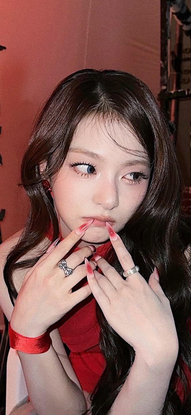 프로미스나인 이나경 하얀그리움 아이폰 배경화면
