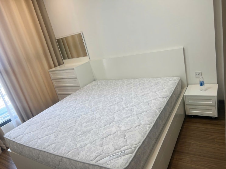  하노이 웨스트포인트 W3동 100m2 3룸 풀옵션 2700만동 ( Vinhomes Westpoint ) 좋은 아파트 임대 알려드립니다