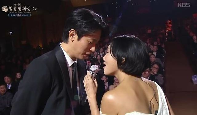 화사, 청룡 신드롬 이어간다…‘Good Goodbye’ 빌보드 핫100 2주 1위