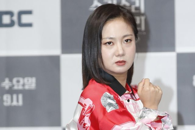  박나래, '주사 이모'와 마약류 관리법 위반 수사 받는다