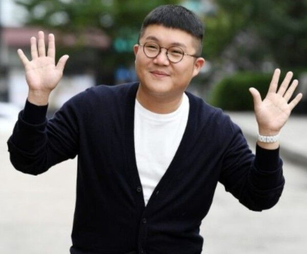  조세호 '조폭 연루설', 폭로 네티즌 "내일부터 도박 자금 세탁 관련 추가 폭로" 예고... 파장 확산
