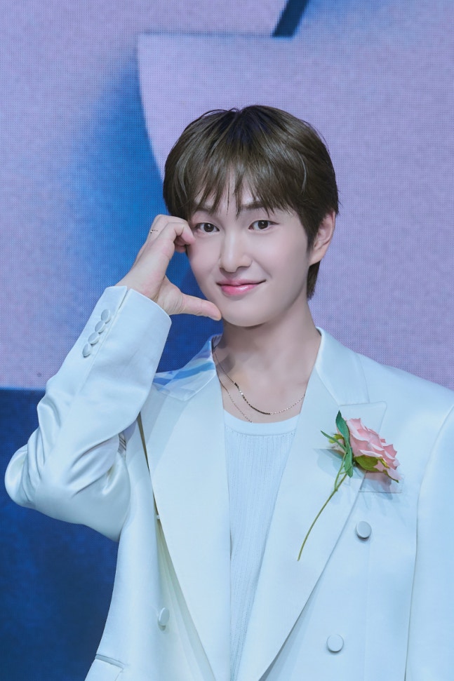 “무면허 시술 <b>논란</b> 중심에 선 <b>주사이모</b>와 <b>온유</b>의 관계는?”... 